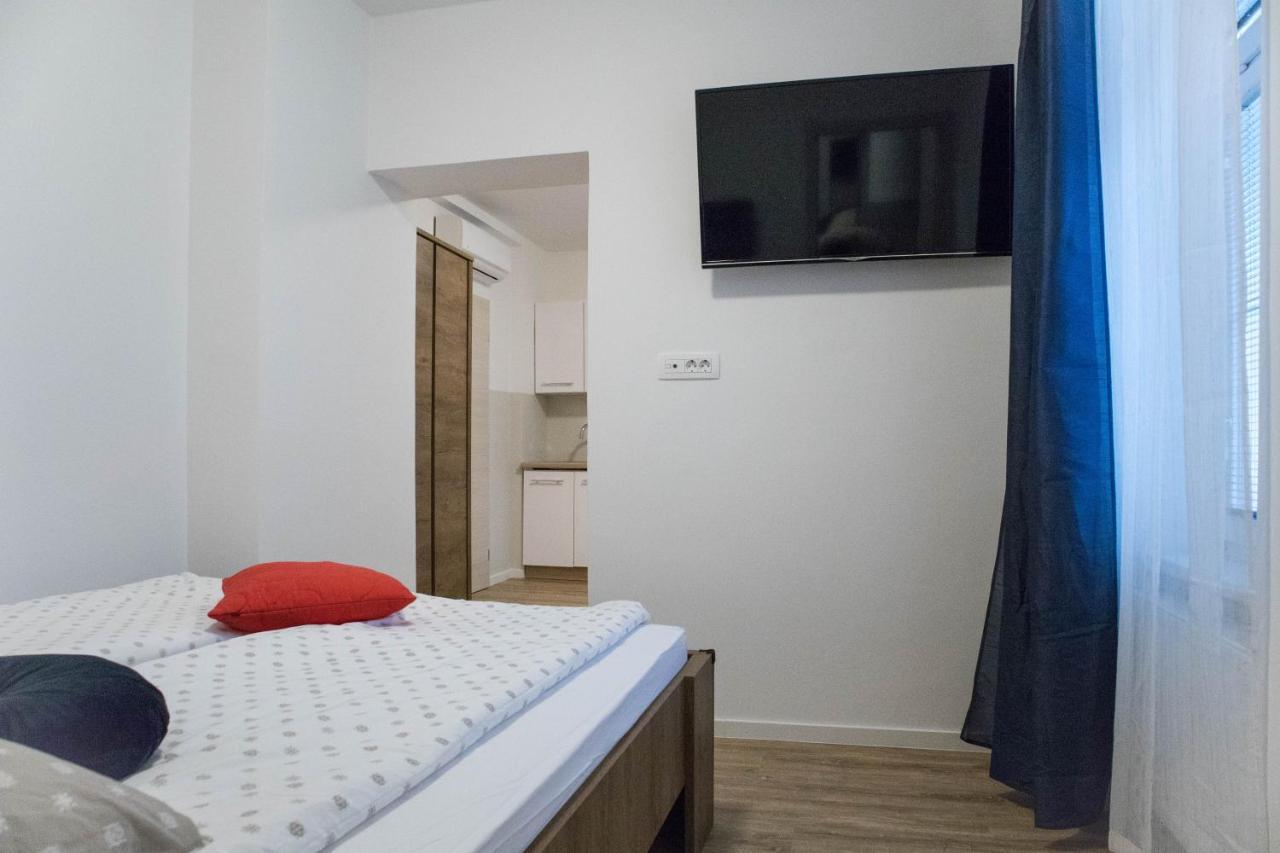 Jantar Apartmaji Novo Mesto Extérieur photo
