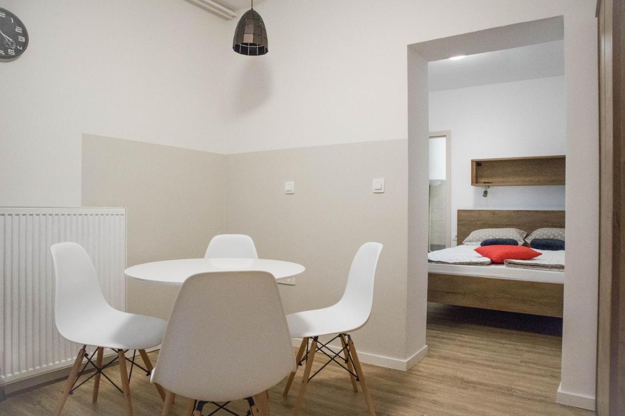 Jantar Apartmaji Novo Mesto Extérieur photo
