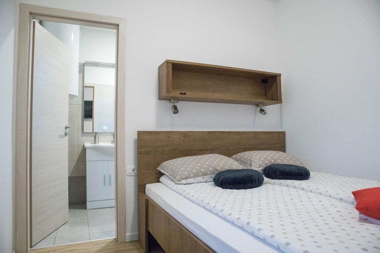 Jantar Apartmaji Novo Mesto Extérieur photo
