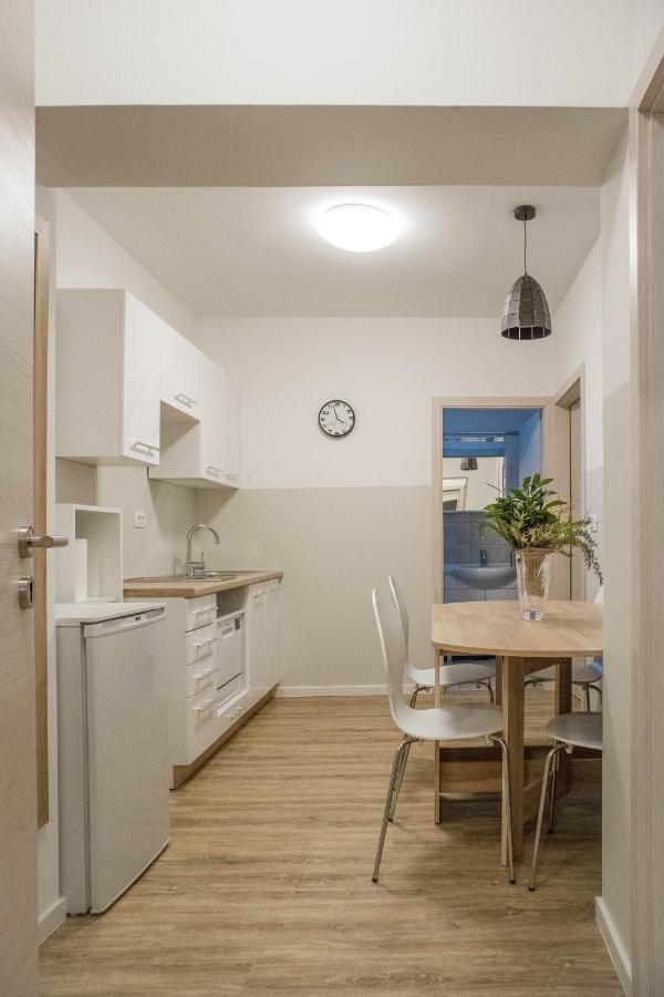 Jantar Apartmaji Novo Mesto Extérieur photo