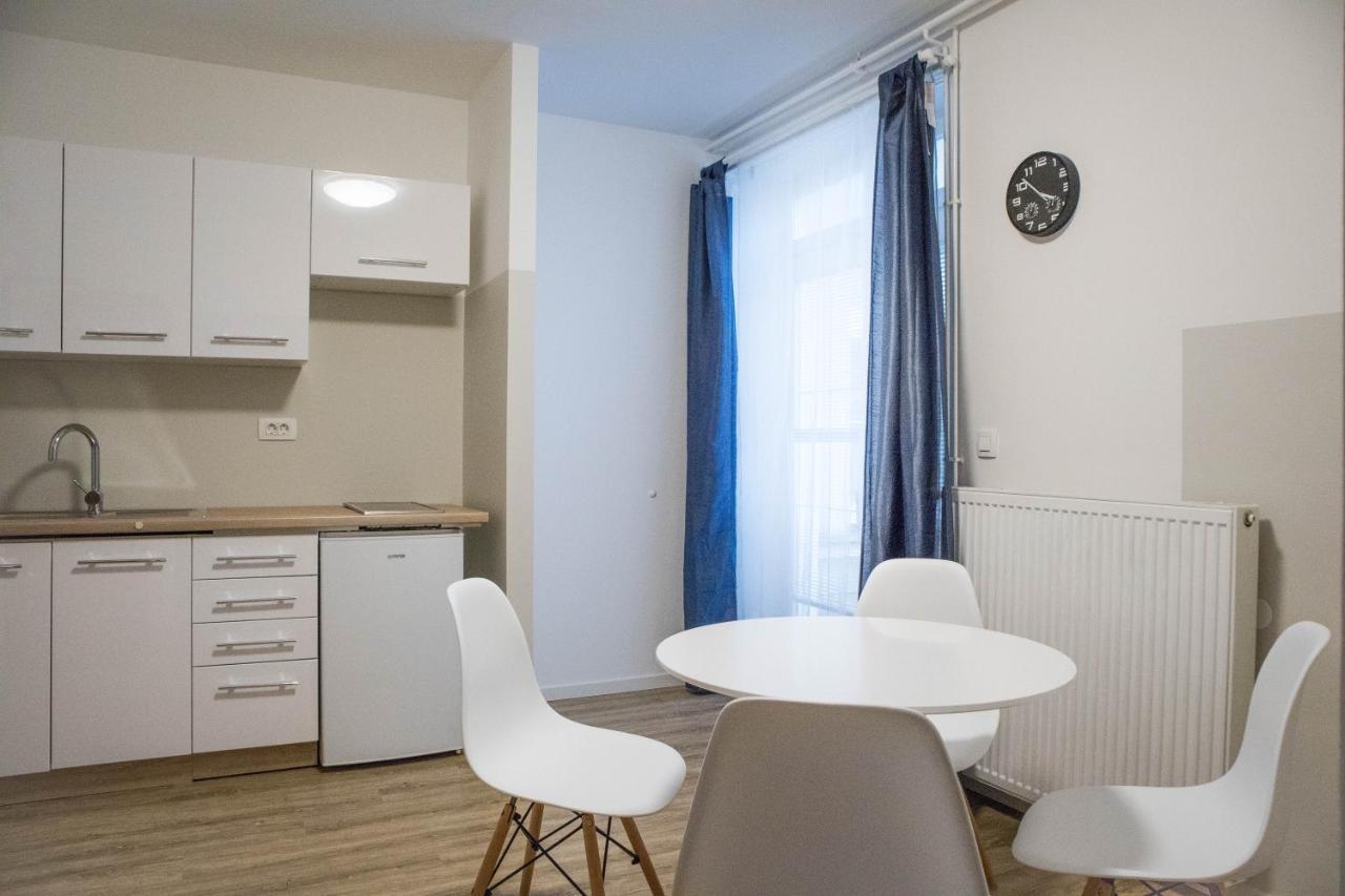 Jantar Apartmaji Novo Mesto Extérieur photo